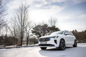 [타봤다] 전동화 시대 향한 세심한 진화 '볼보 XC90' - 뉴스 썸네일 이미지